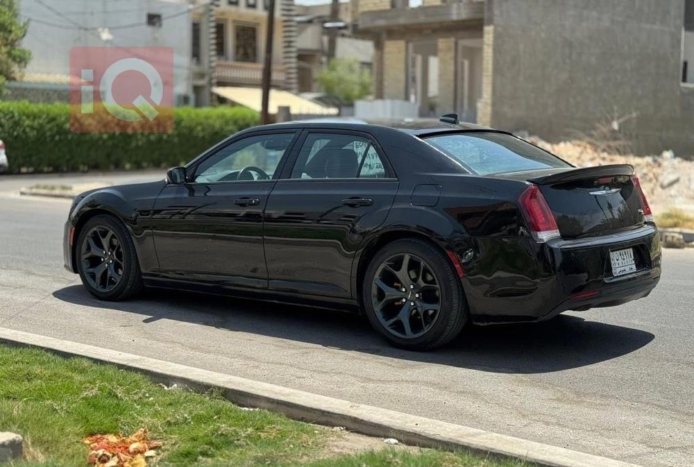 كرايسلر 300